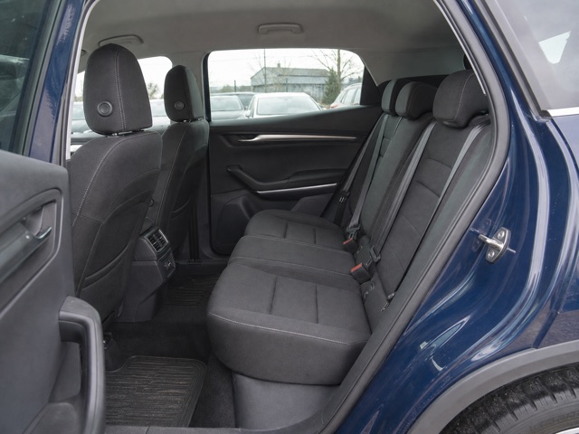 Angle rear-seats